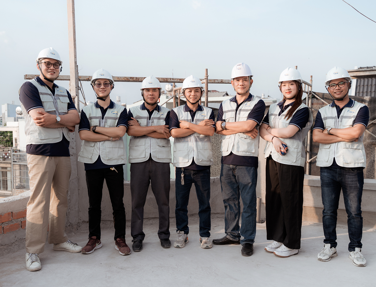 Đội ngũ tập thể Thép Việt